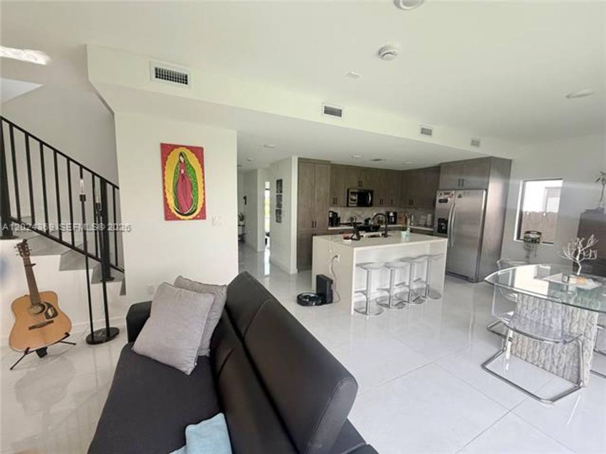 House for rent at 1327 NW 2nd Lane, Homestead, FL 33034