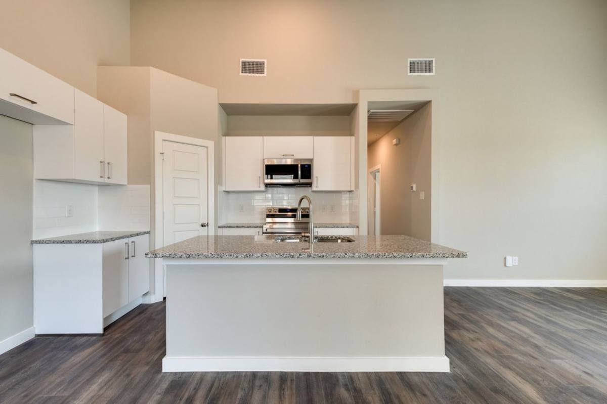 Townhouse for rent at 733 Wheatfield Dr, Venus, TX 76084