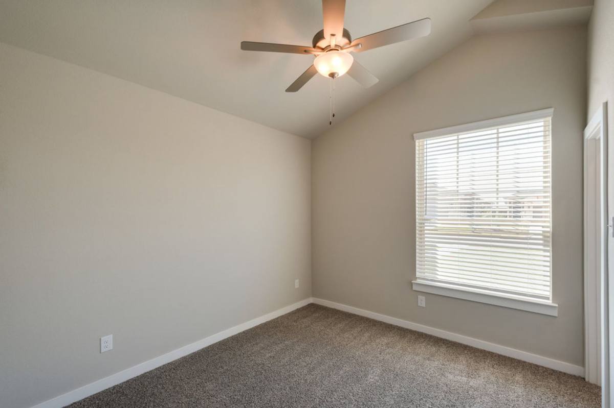Townhouse for rent at 733 Wheatfield Dr, Venus, TX 76084
