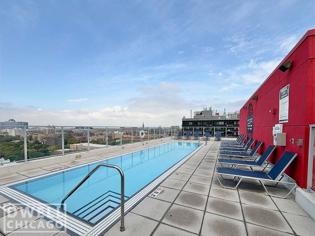 Apartment for rent at 1225 N Wells St, Chicago, IL 60610