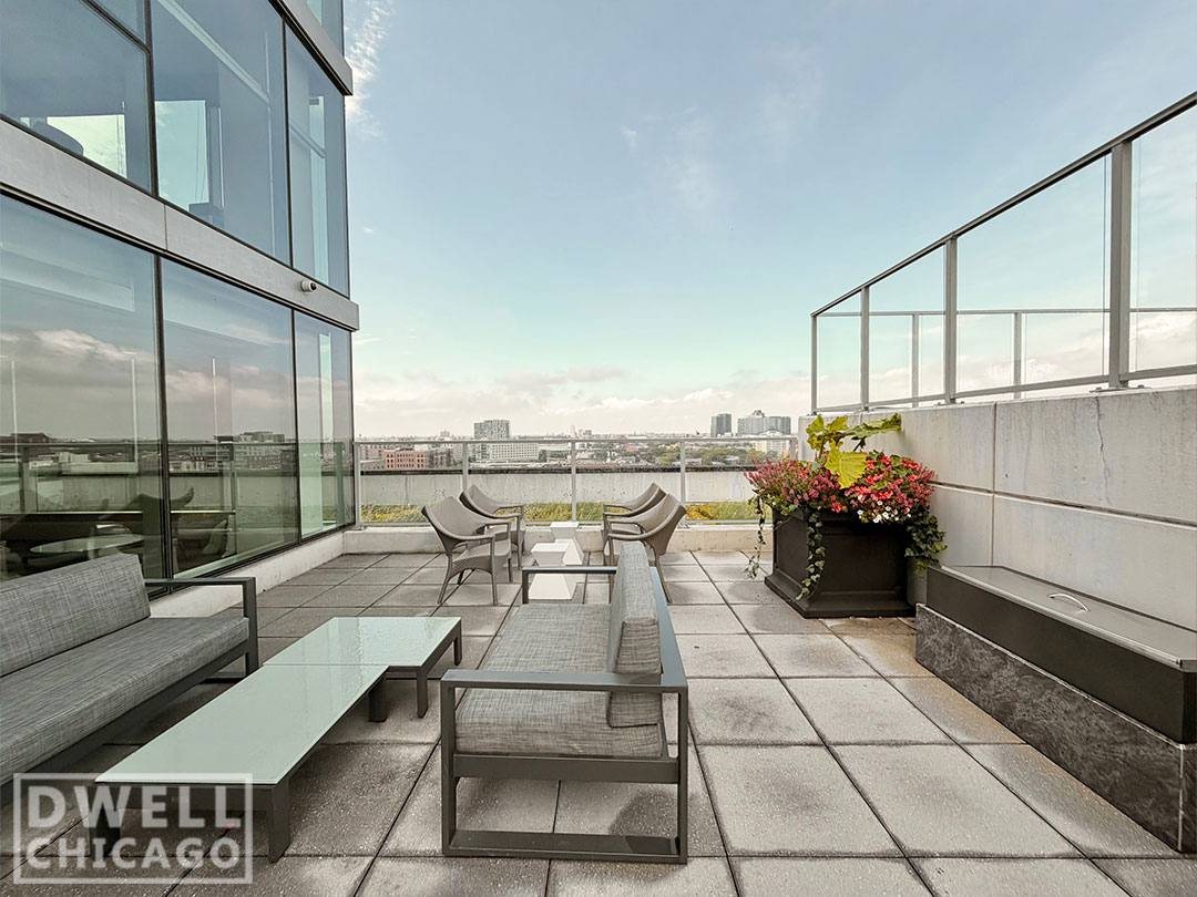 Apartment for rent at 1225 N Wells St, Chicago, IL 60610