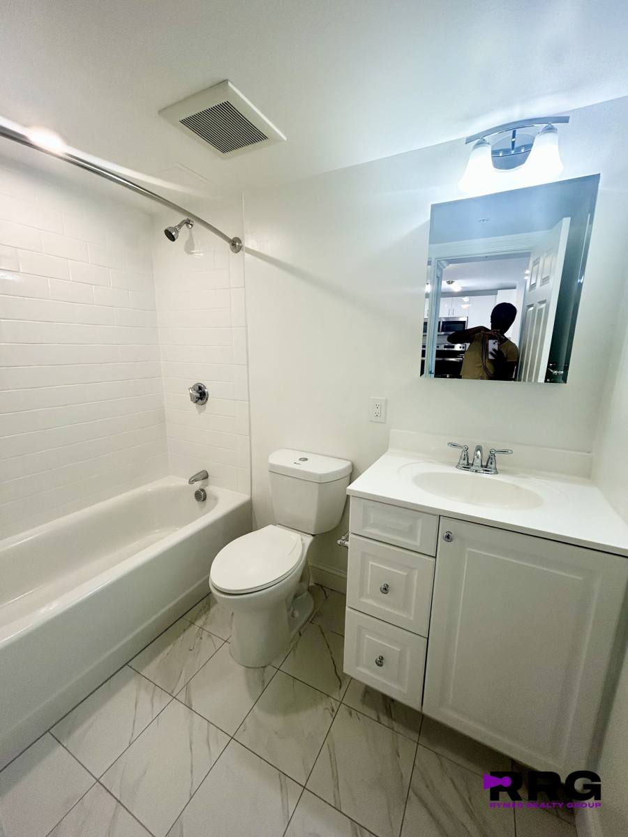 Apartment for rent at 14 Temple St, Framingham, MA 01702