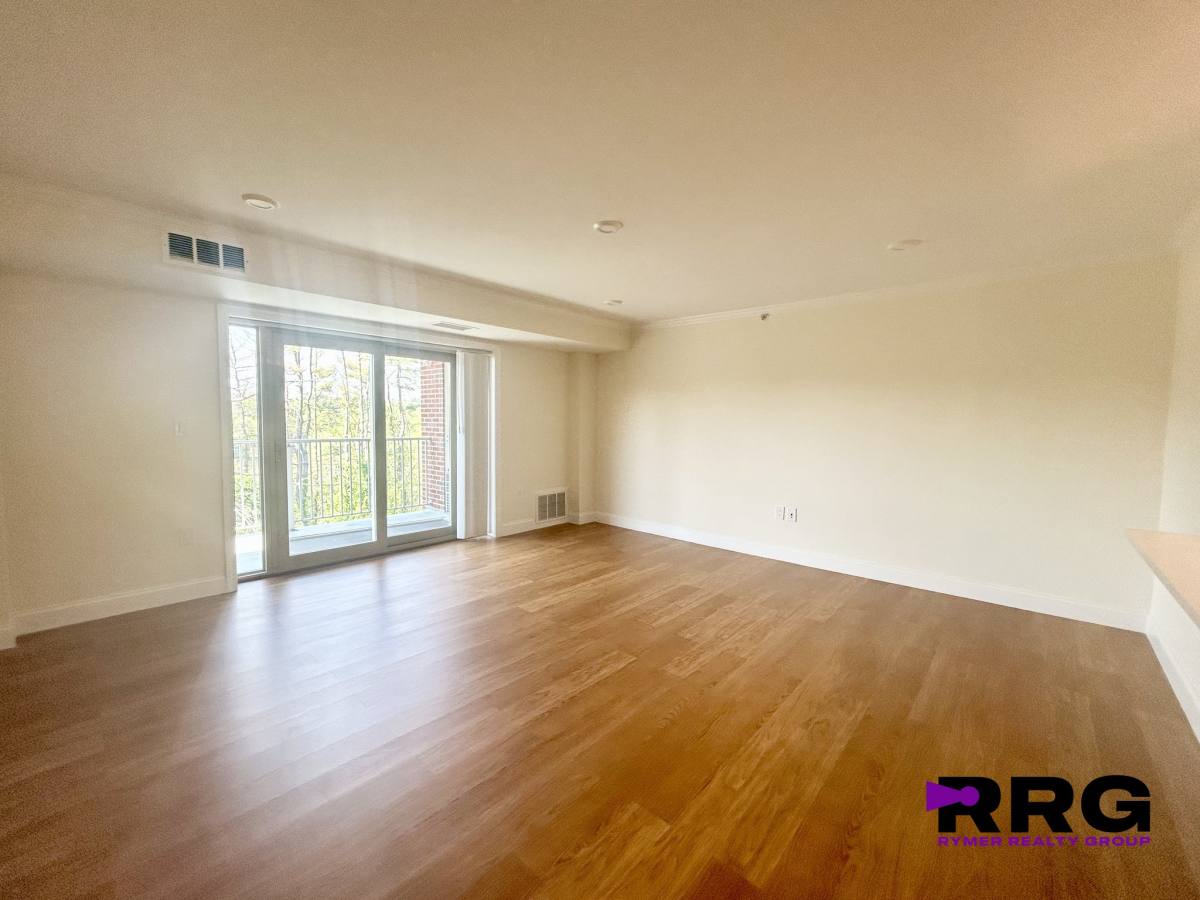 Apartment for rent at 14 Temple St, Framingham, MA 01702