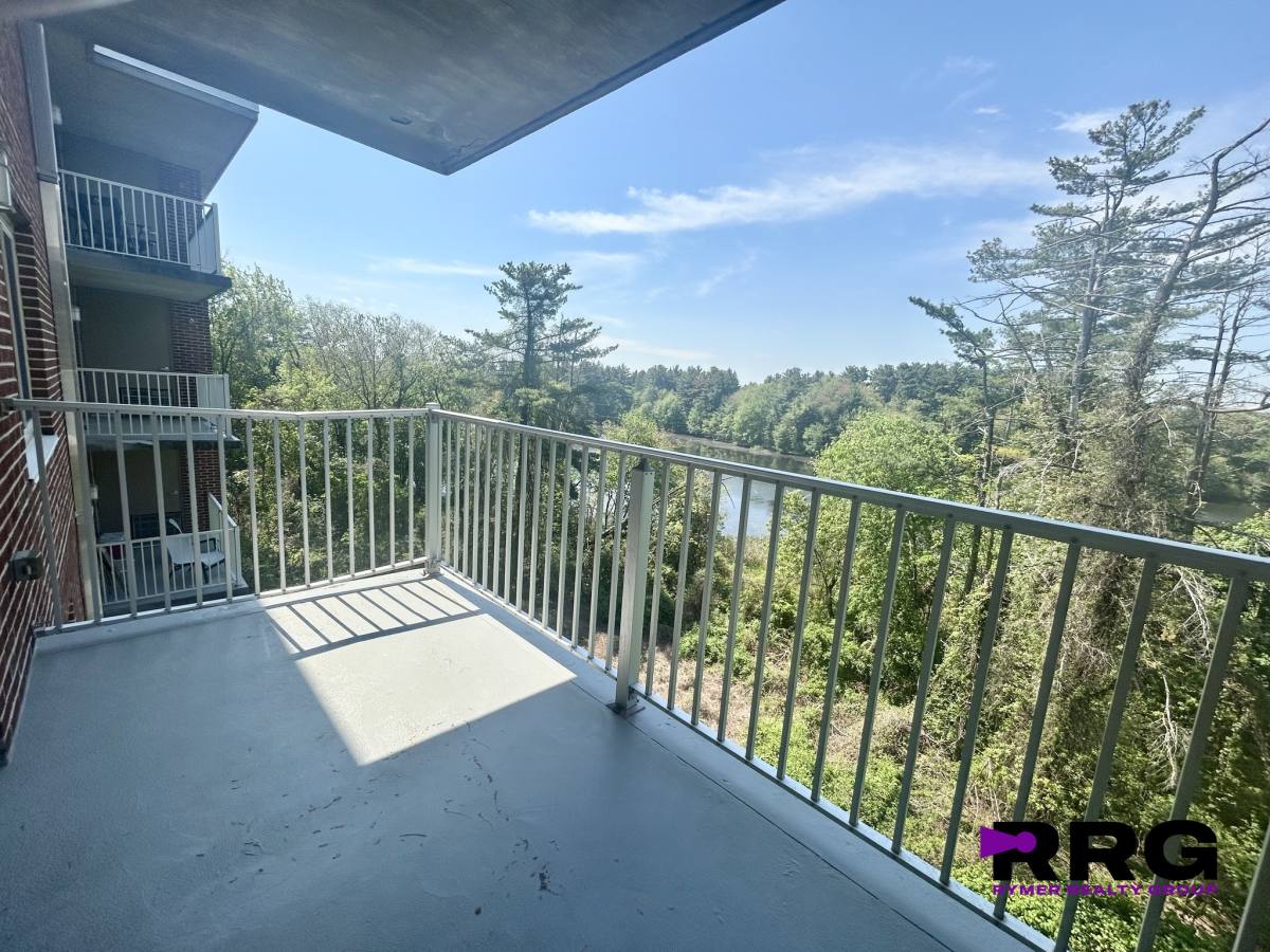 Apartment for rent at 14 Temple St, Framingham, MA 01702