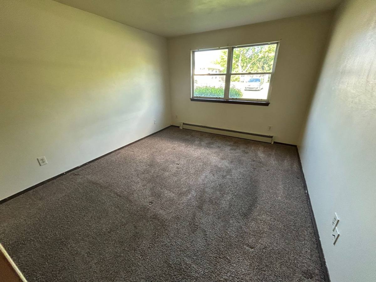 Apartment for rent at 60 Bluemound Court, Appleton, WI 54914