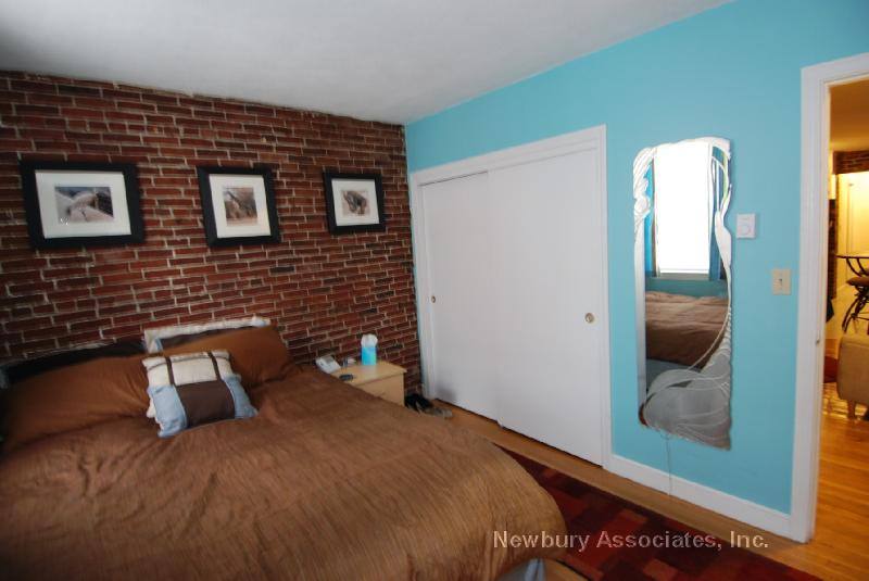 Apartment for rent at 94-96 Tyler St, Boston, MA 02111
