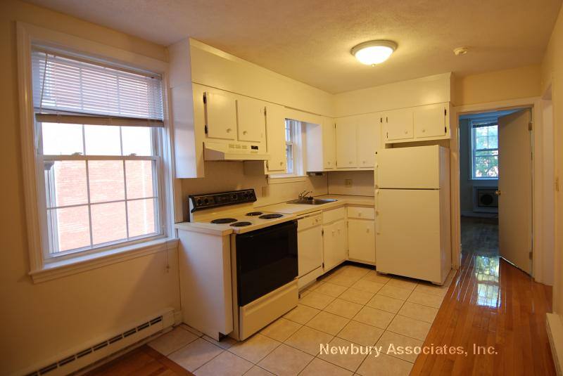 Apartment for rent at 94-96 Tyler St, Boston, MA 02111