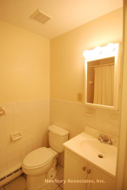 Apartment for rent at 94-96 Tyler St, Boston, MA 02111