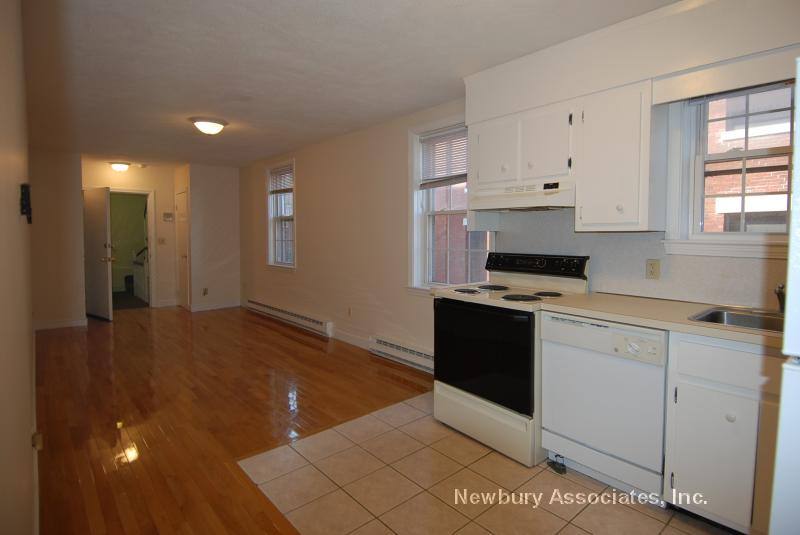 Apartment for rent at 94-96 Tyler St, Boston, MA 02111