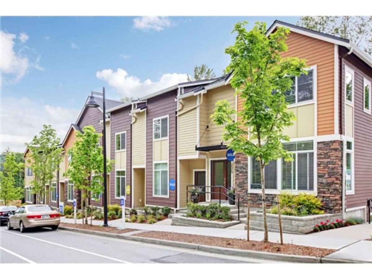 Townhouse for rent at 2161 NW Talus Dr, Issaquah, WA 98027