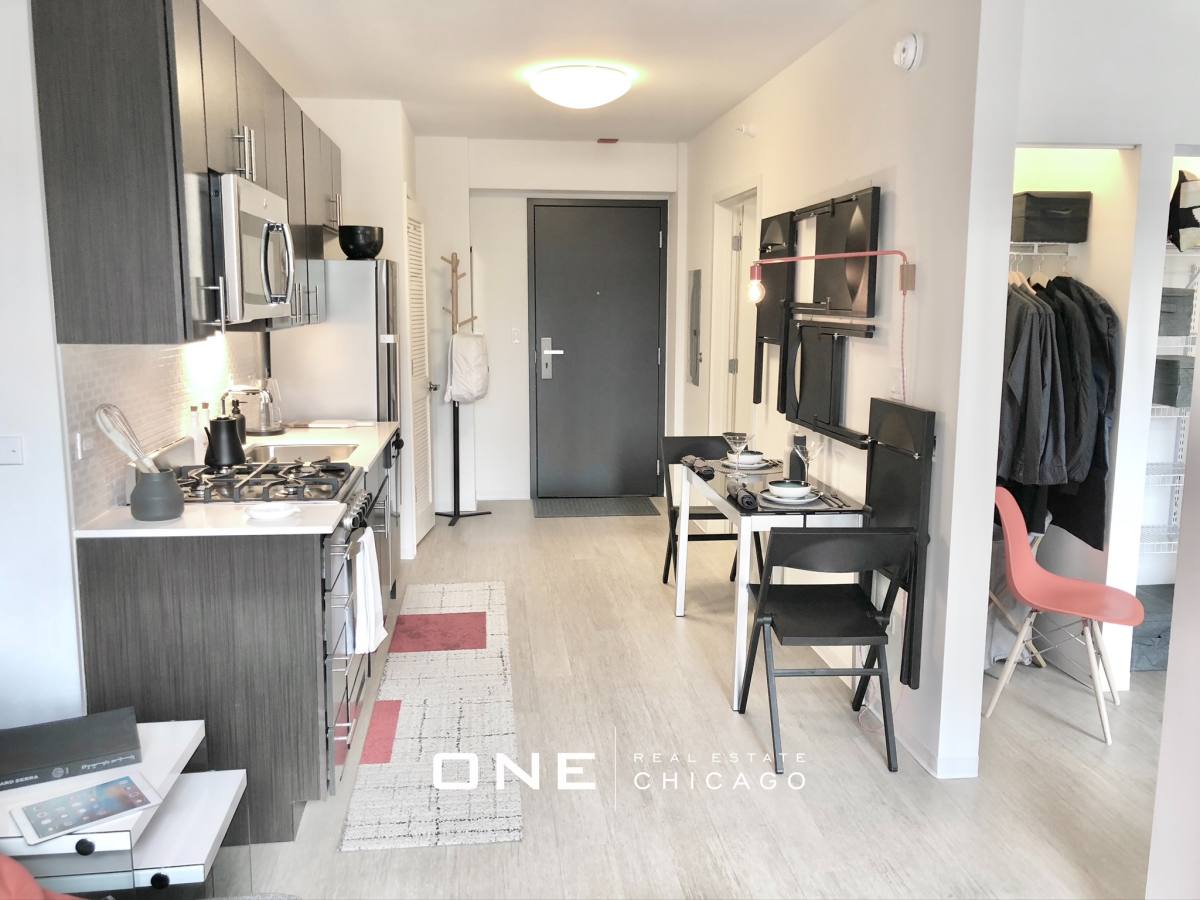 Apartment for rent at 156 W Superior, Chicago, IL 60654