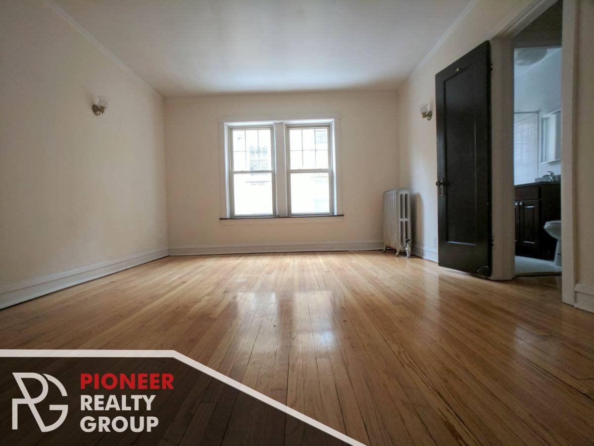 Apartment for rent at 2100 W Ainslie, Chicago, IL 60625