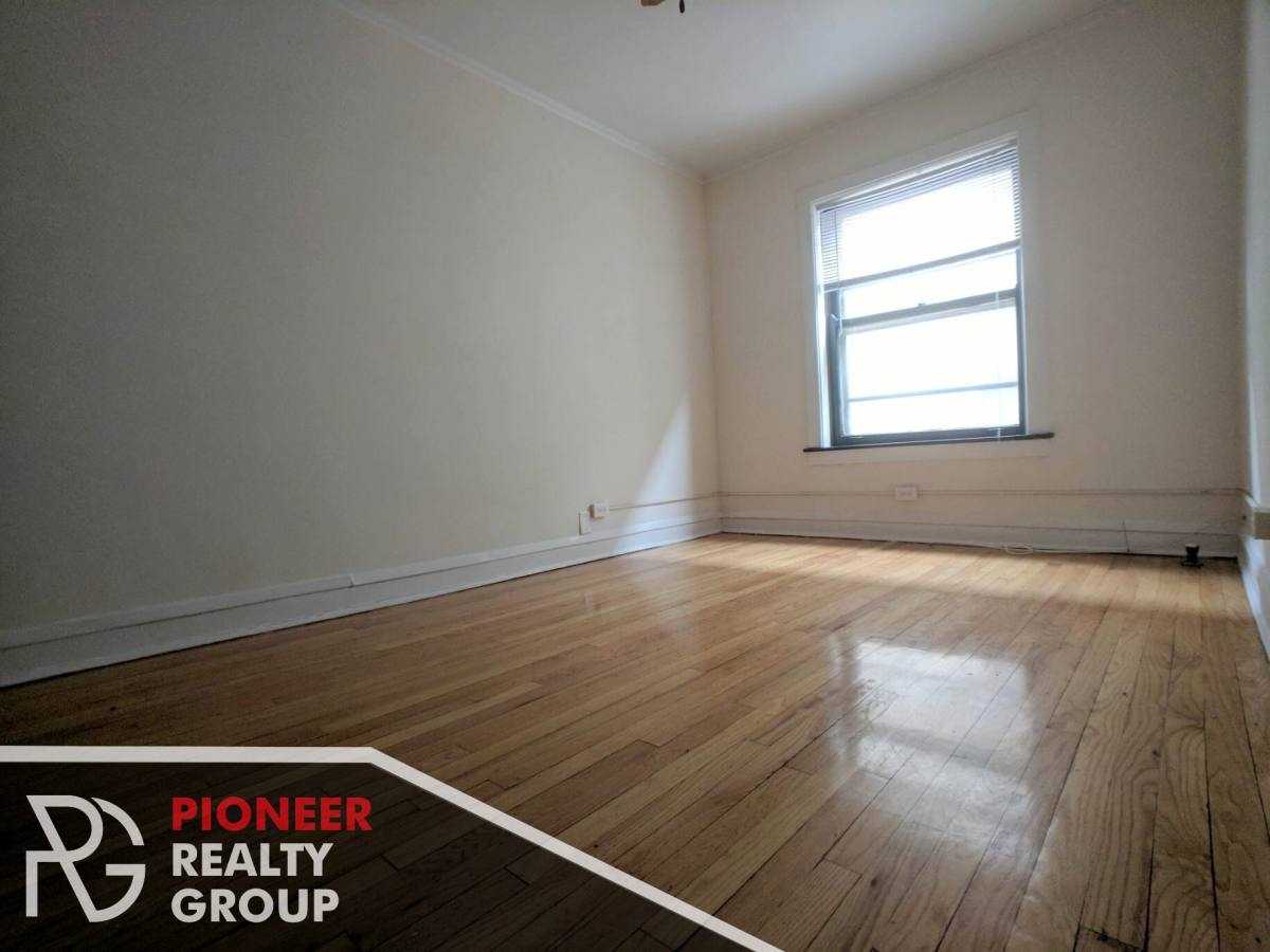 Apartment for rent at 2100 W Ainslie, Chicago, IL 60625