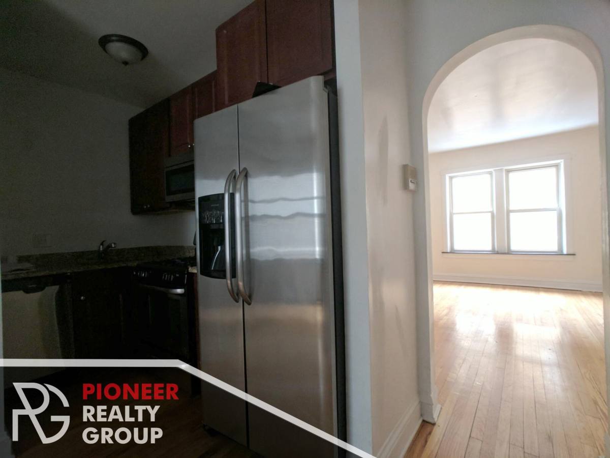 Apartment for rent at 2100 W Ainslie, Chicago, IL 60625