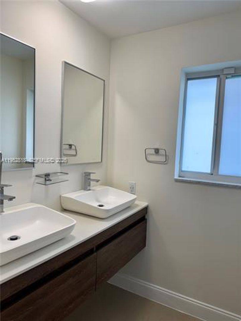 House for rent at 16453 NE 33rd Ave, North Miami Beach, FL 33160