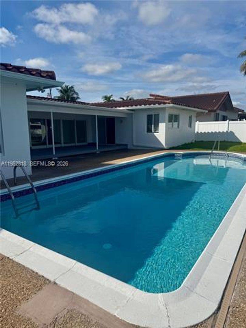 House for rent at 16453 NE 33rd Ave, North Miami Beach, FL 33160
