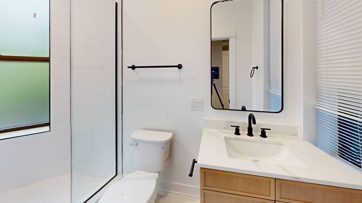 Apartment for rent at 2403 N Kedzie Blvd, Chicago, IL 60647