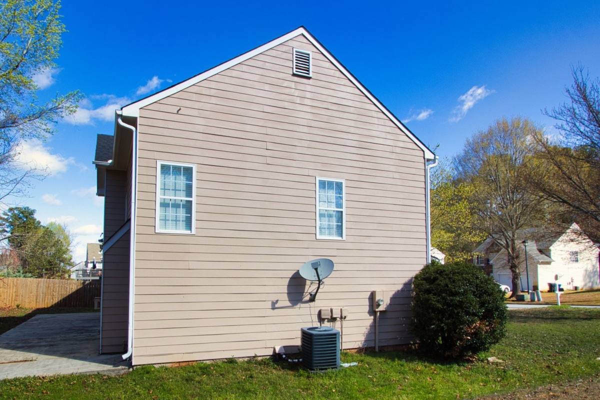 House for rent at 585 Chapel Walk Lane, Lawrenceville, GA 30045