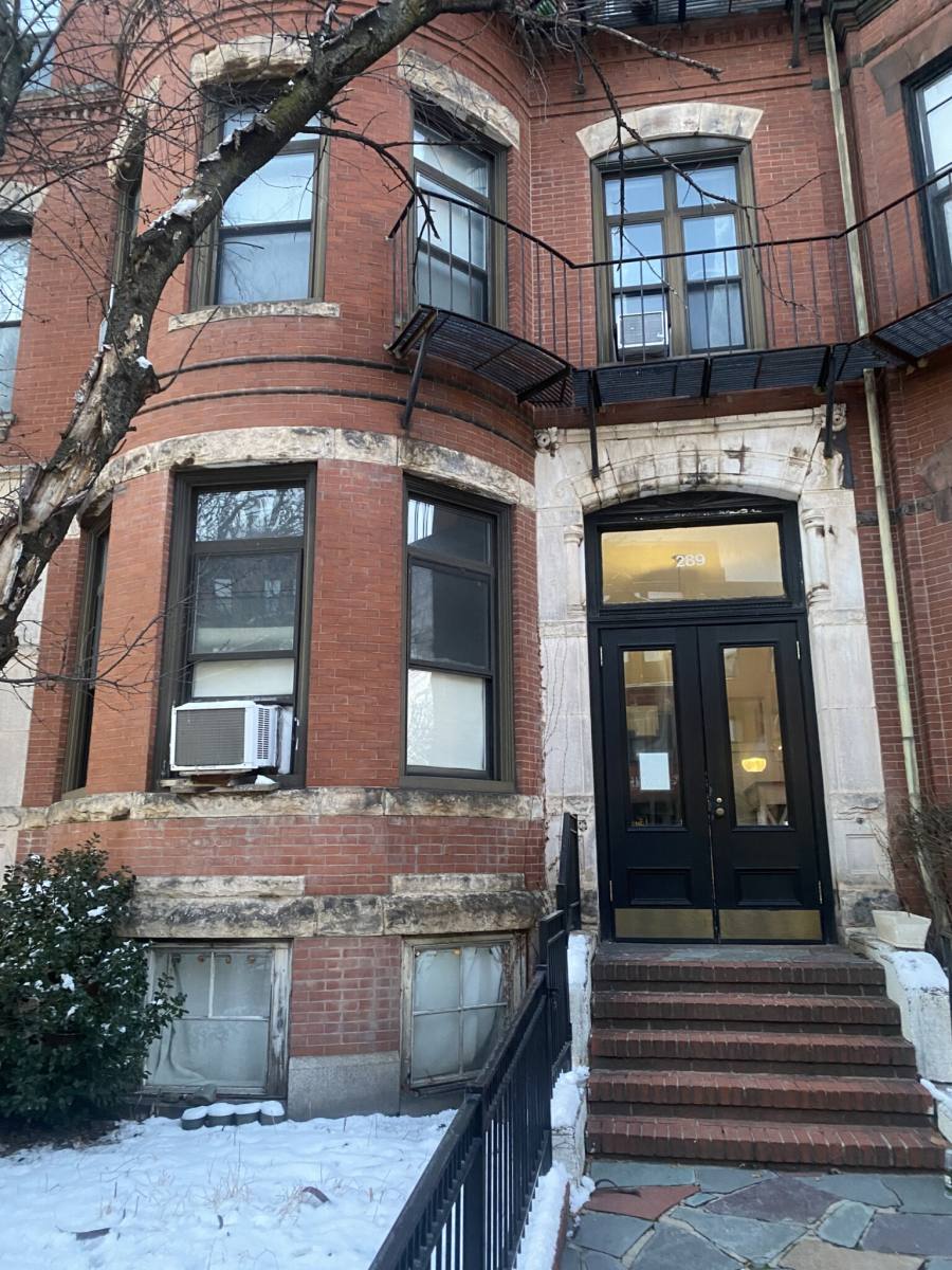 Apartment for rent at 289 Newbury St #1, Boston, MA 02116
