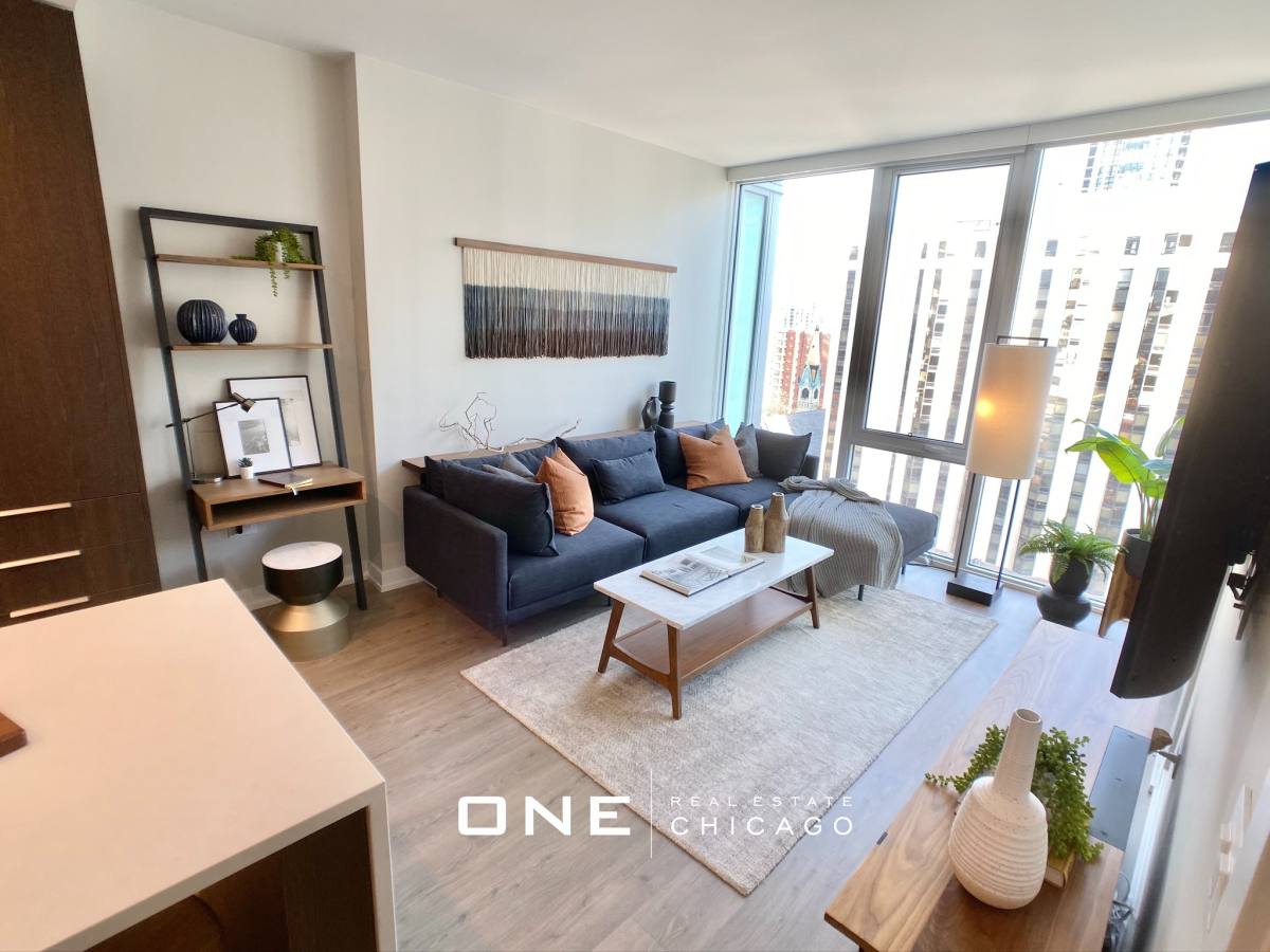 Apartment for rent at 204 W Hill #3, Chicago, IL 60610
