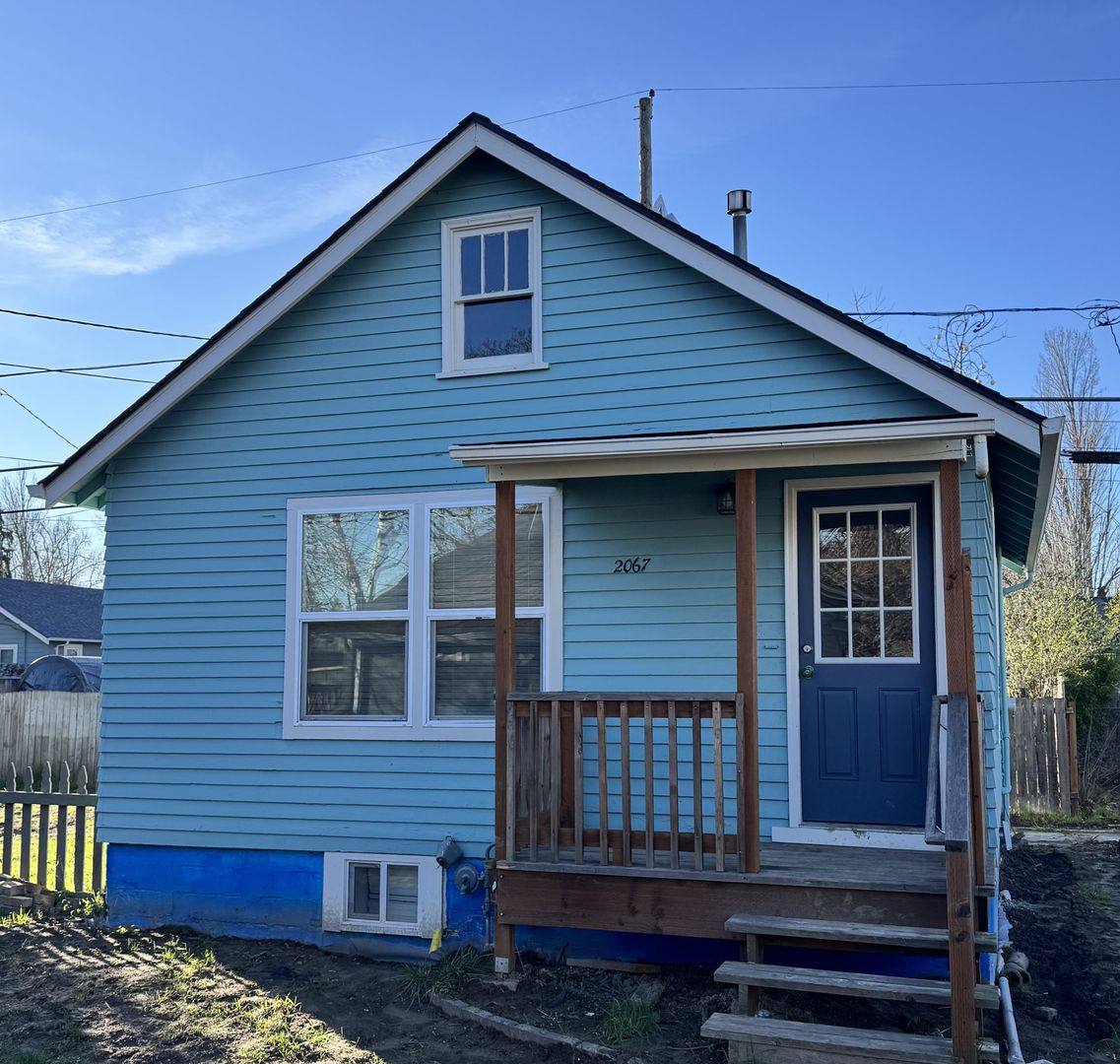Apartment for rent at 2067 Hazel Ave NE, Salem, OR 97301