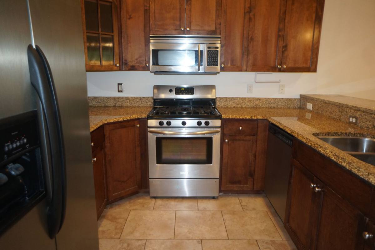 Townhouse for rent at 4932 SW Slavin Rd, Portland, OR 97239