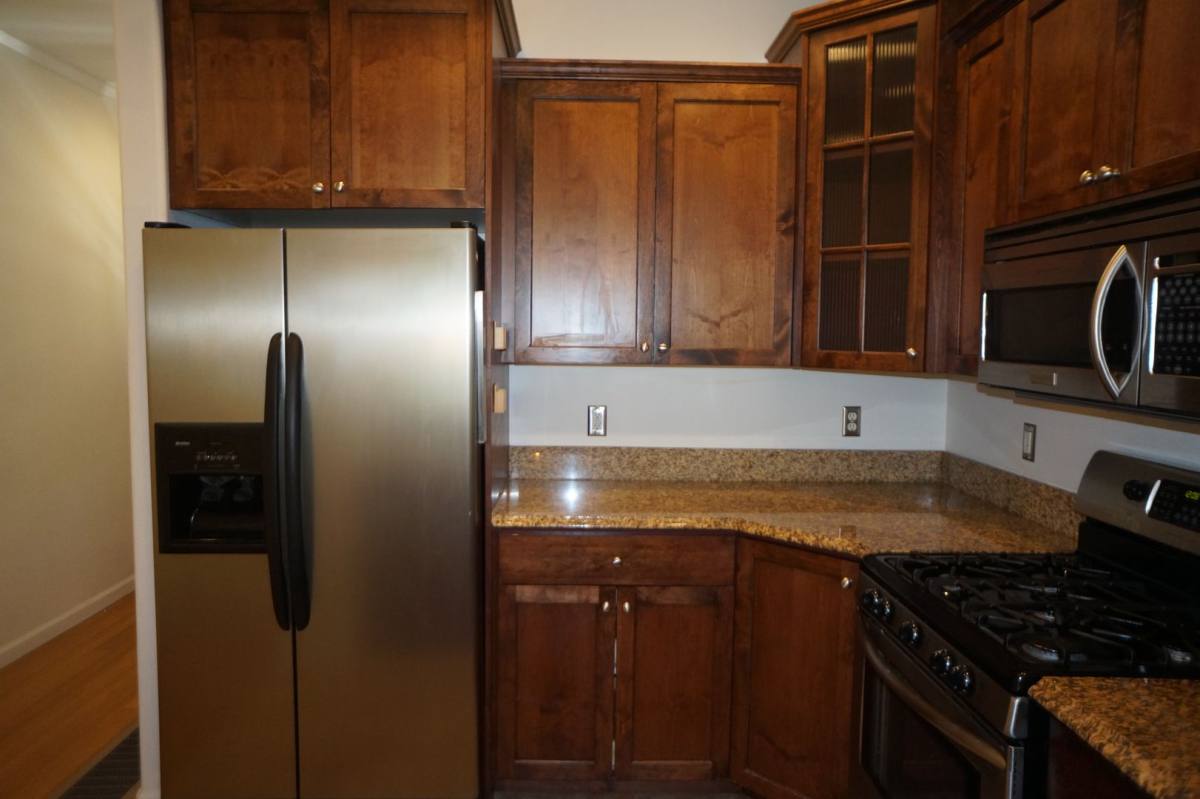 Townhouse for rent at 4932 SW Slavin Rd, Portland, OR 97239