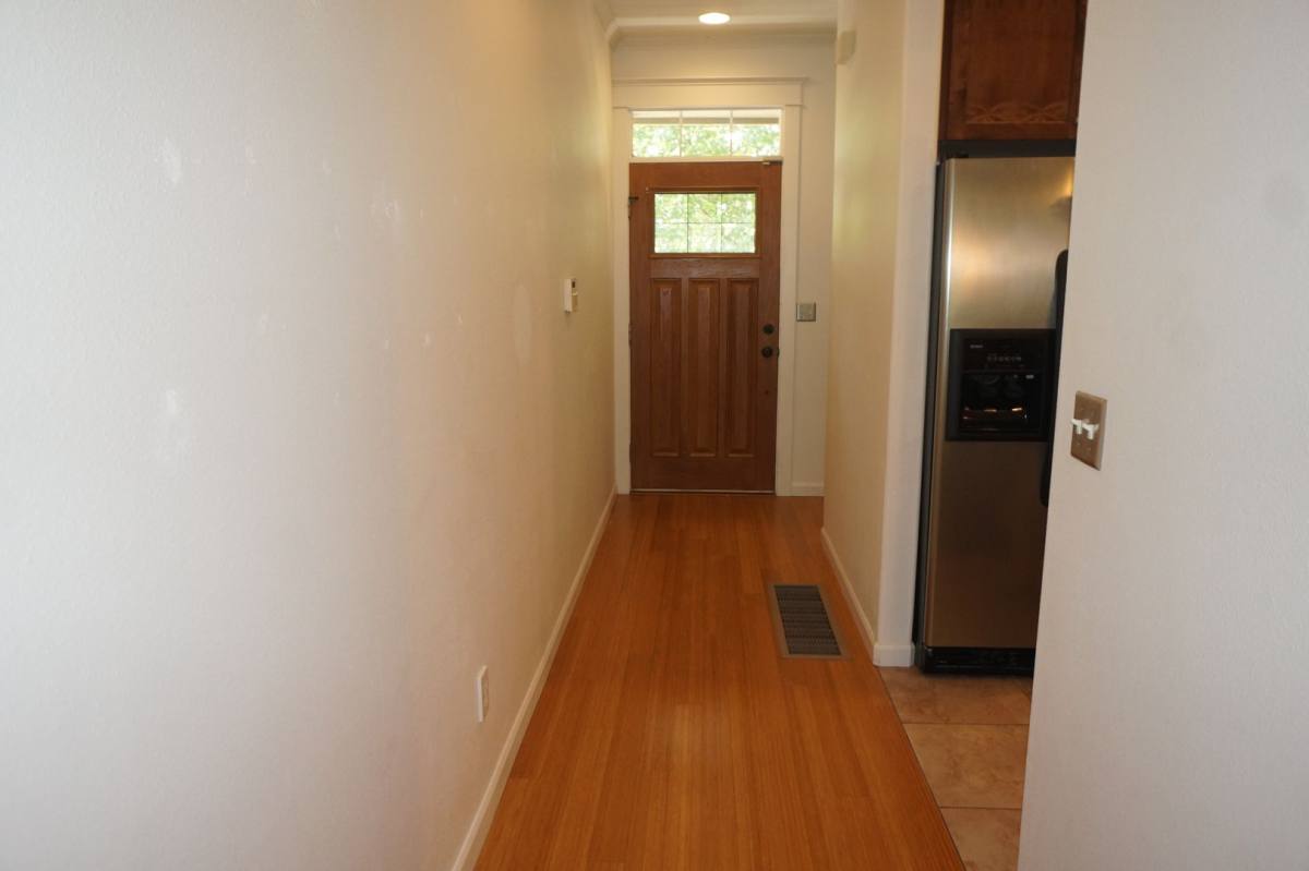 Townhouse for rent at 4932 SW Slavin Rd, Portland, OR 97239
