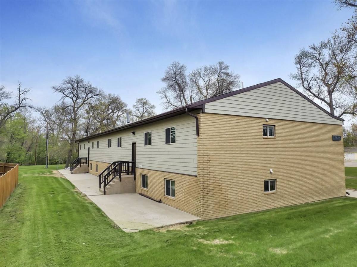 Apartment for rent at 225 19th St SE, Minot, ND 58701
