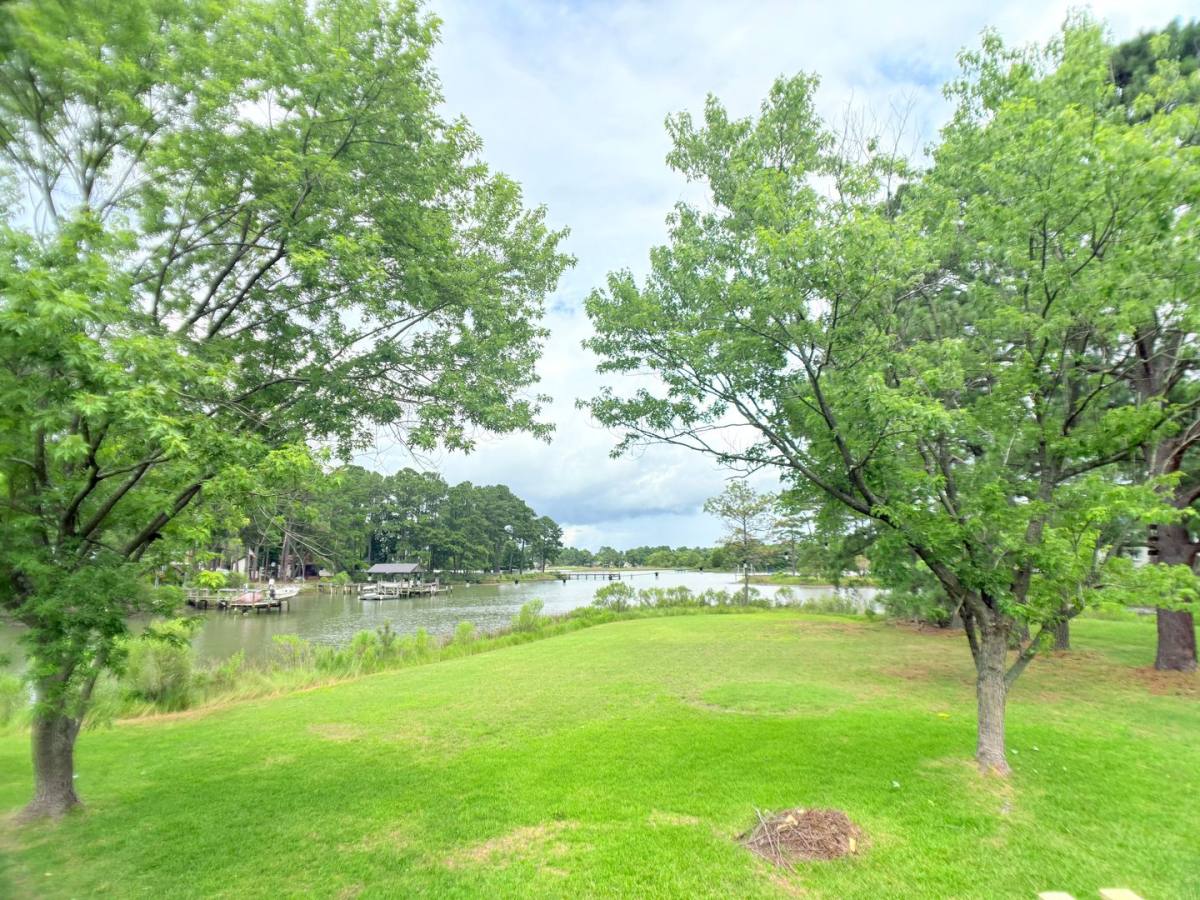 House for rent at 172 B Hunts Neck Rd, Poquoson, VA 23662