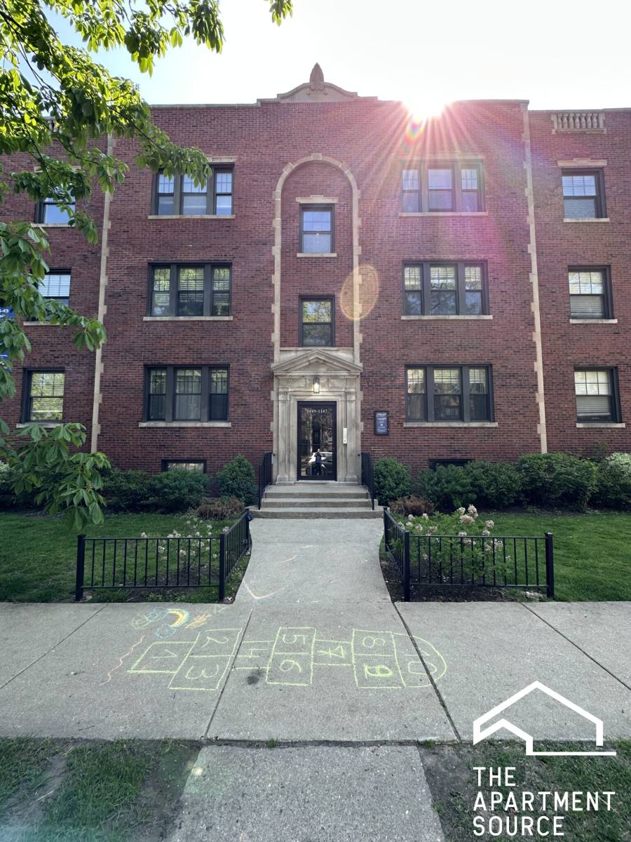 Apartment for rent at 1147 Maple Ave #1, Evanston, IL 60202