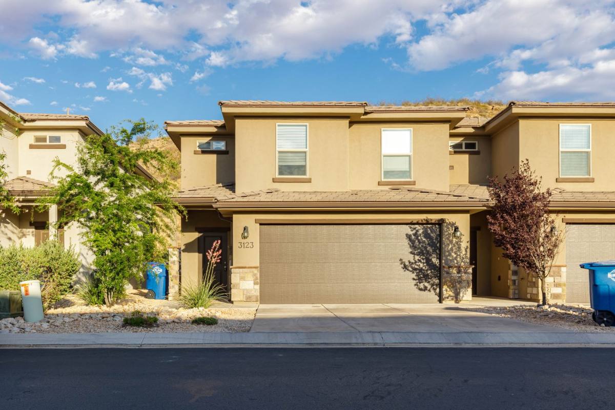 Townhouse for rent at 3123 S Relic Ridge Dr, Saint George, UT 84790