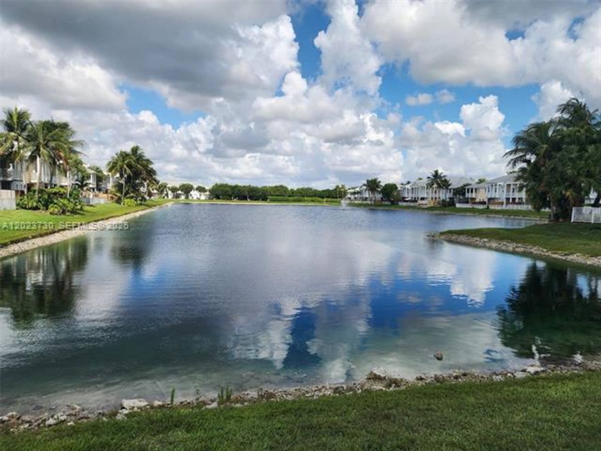 Townhouse for rent at 7510 NW 107th Place, Miami, FL 33178