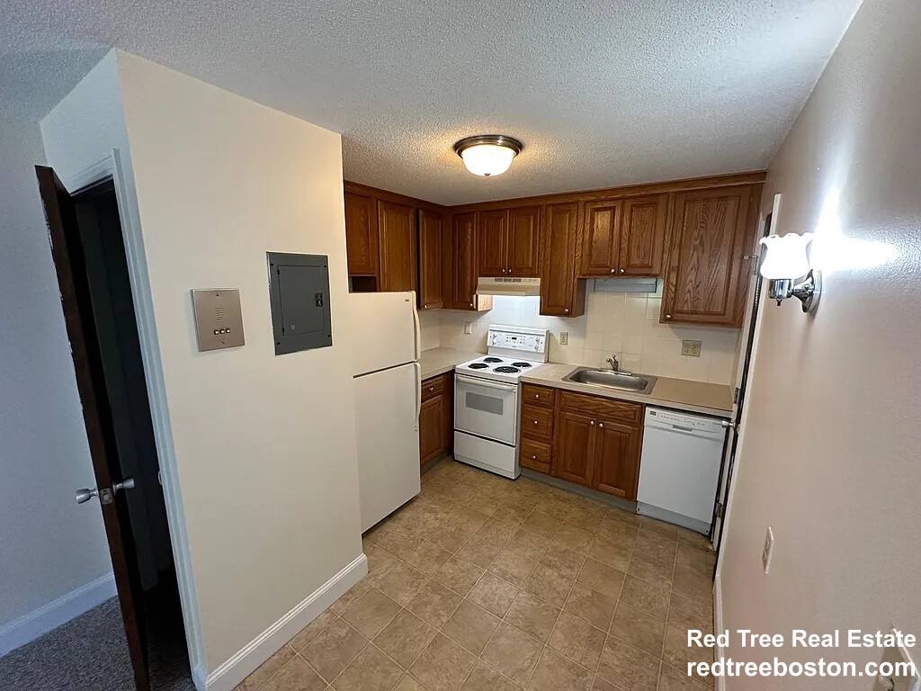Apartment for rent at 8 Brattle Dr #5, Arlington, MA 02474