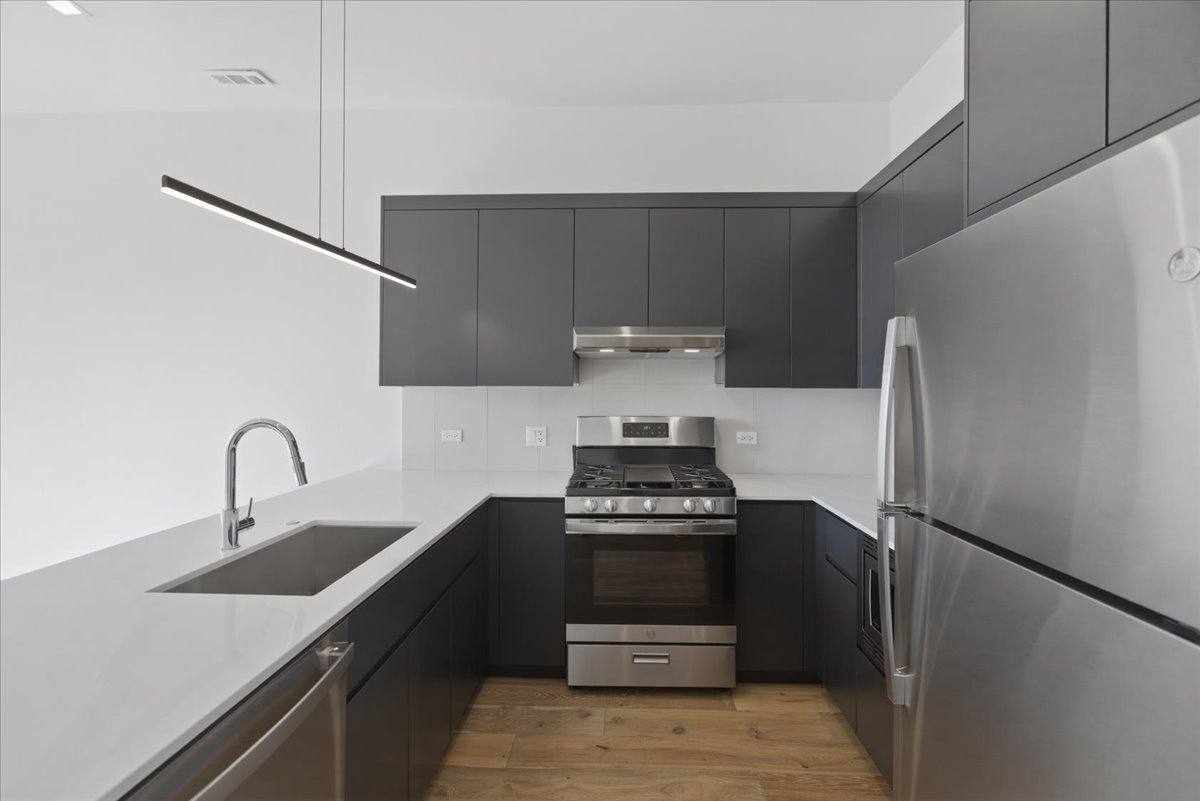Apartment for rent at 4513 N Clark #201, Chicago, IL 60640
