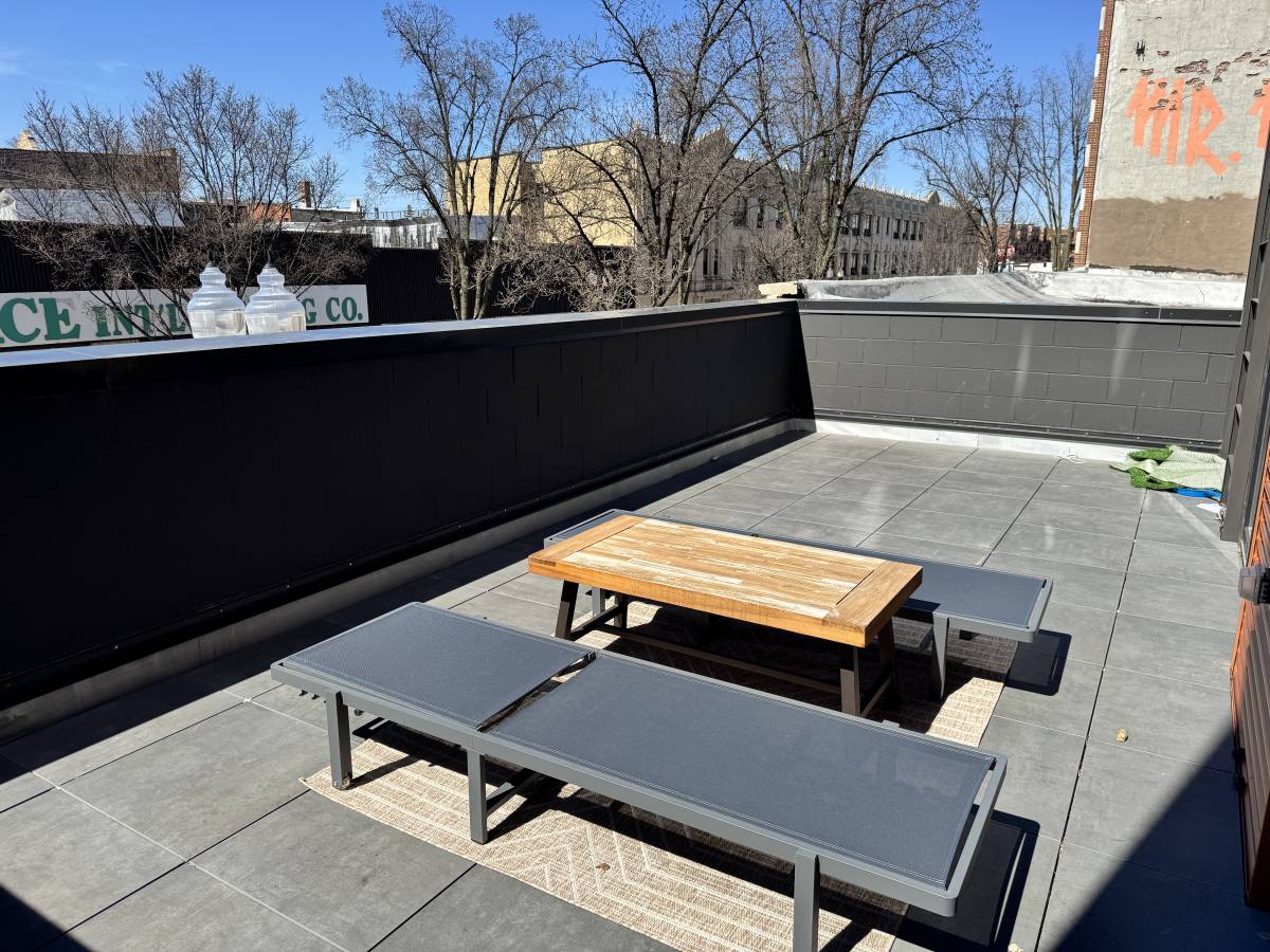 Apartment for rent at 4513 N Clark #201, Chicago, IL 60640