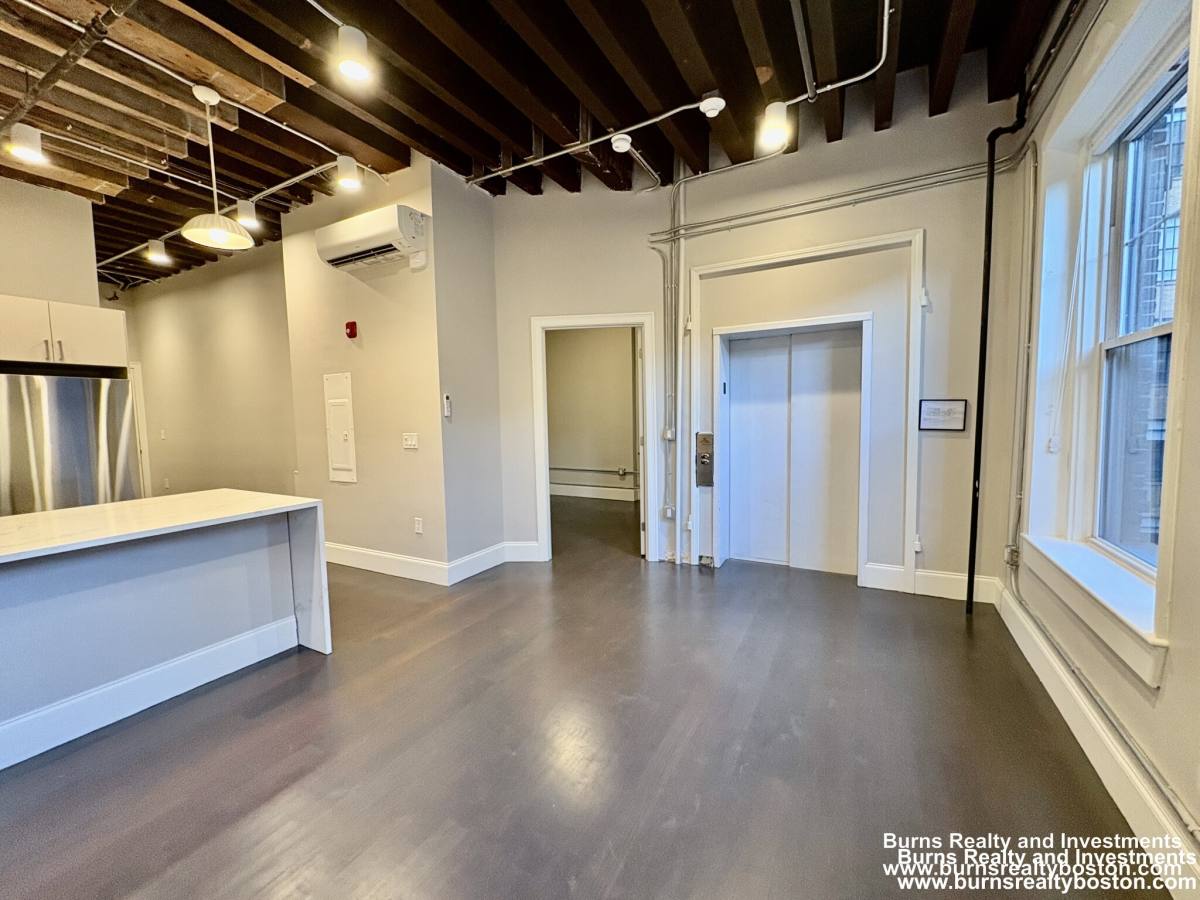 Apartment for rent at 281 Franklin St #601, Boston, MA 02110