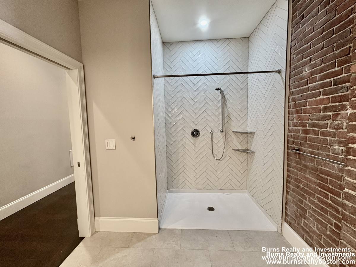 Apartment for rent at 281 Franklin St #601, Boston, MA 02110