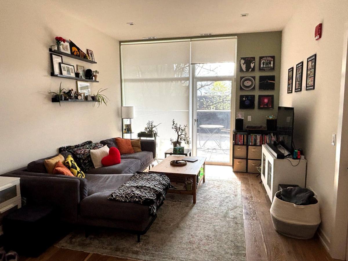 Apartment for rent at 4513 N Clark #203, Chicago, IL 60640
