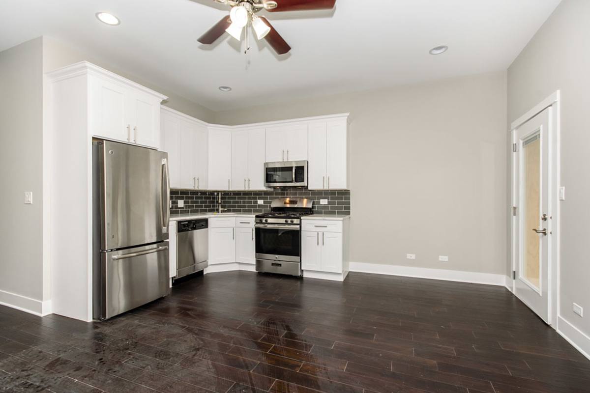 Apartment for rent at 836 N Milwaukee Ave #3R, Chicago, IL 60642
