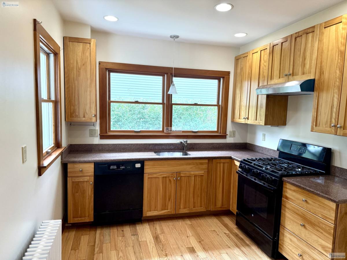 Apartment for rent at 39 Newland Rd, Arlington, MA 02474