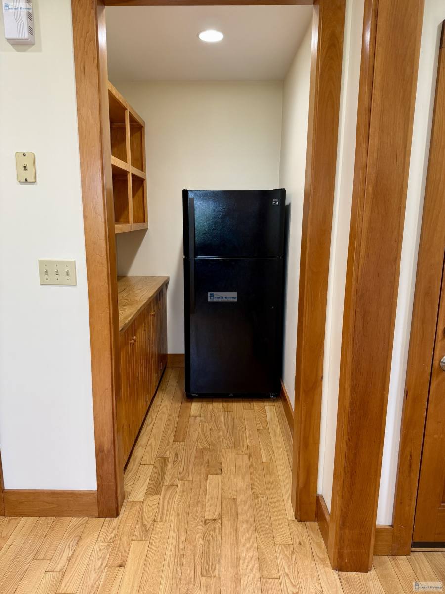 Apartment for rent at 39 Newland Rd, Arlington, MA 02474