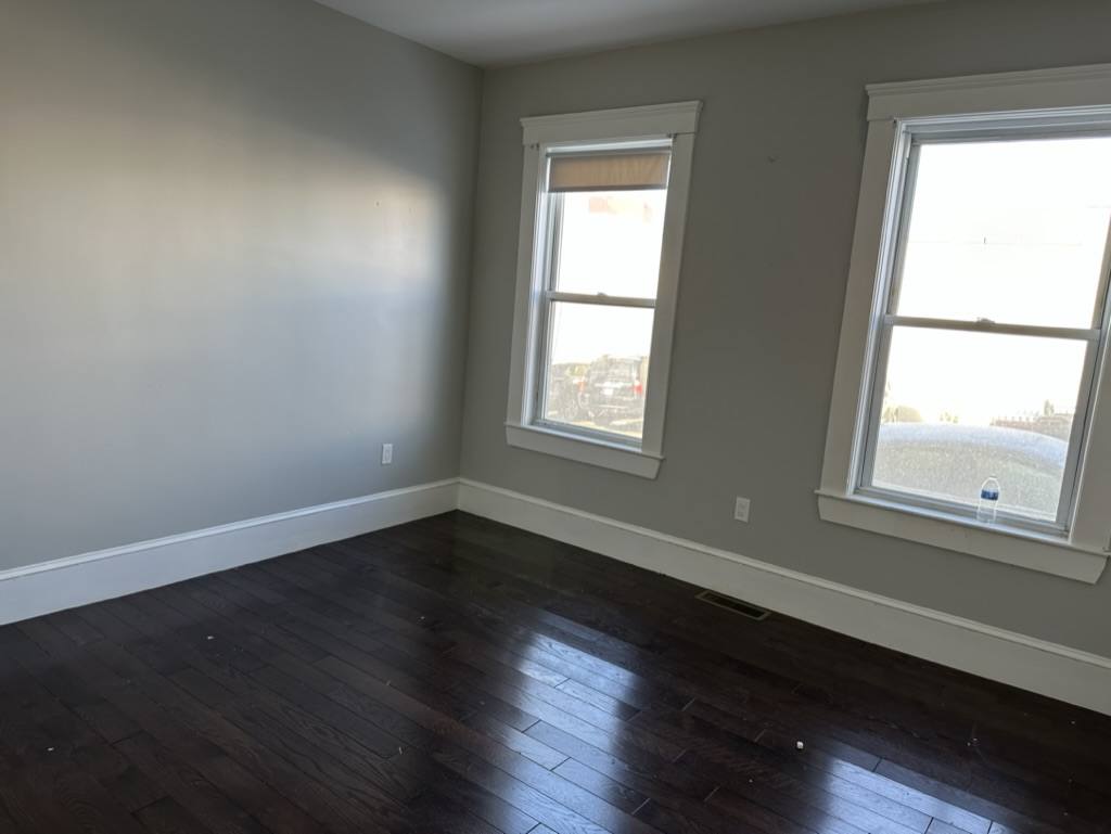 Apartment for rent at 181 Chelsea St #1, Everett, MA 02149