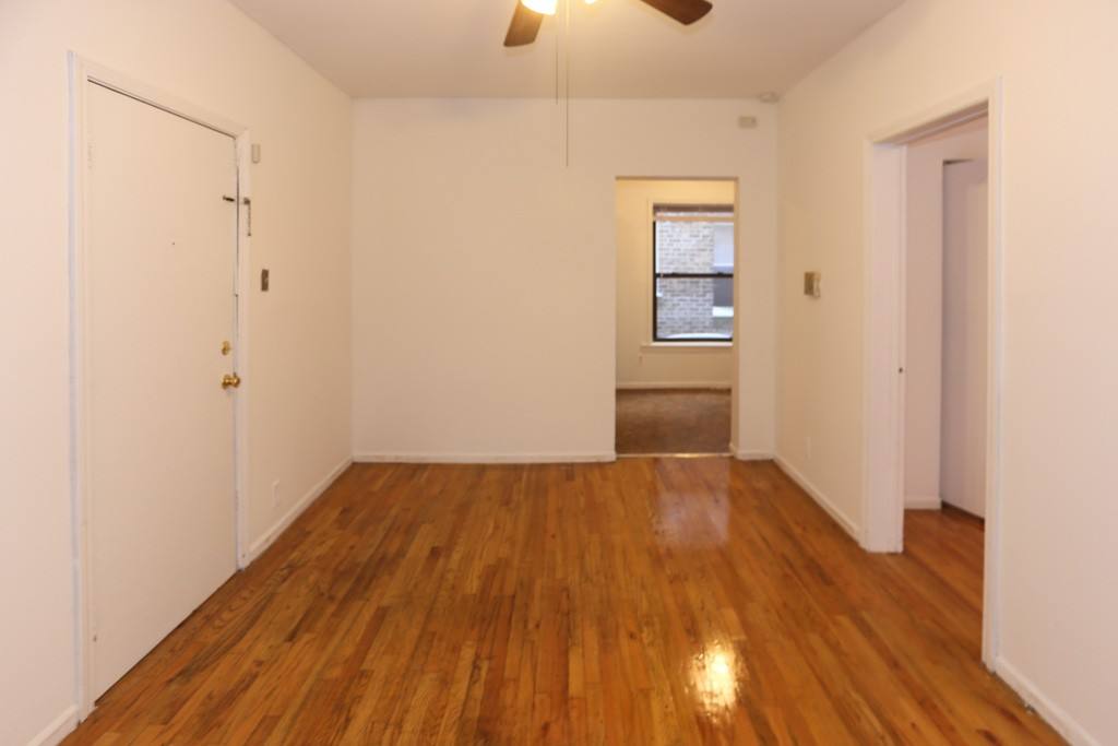 Apartment for rent at 933 Sunnyside #N3, Chicago, IL 60640