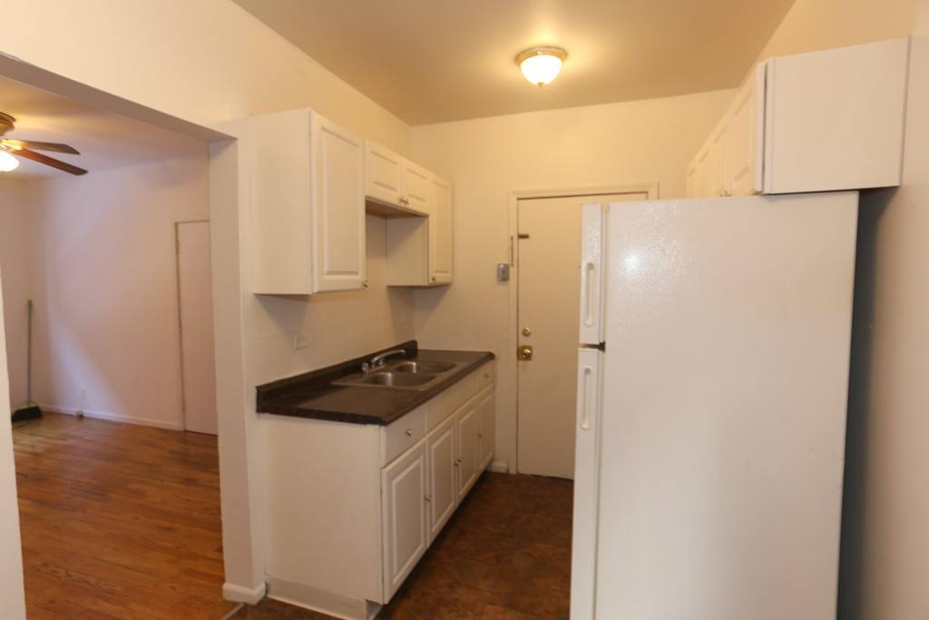 Apartment for rent at 933 Sunnyside #N3, Chicago, IL 60640