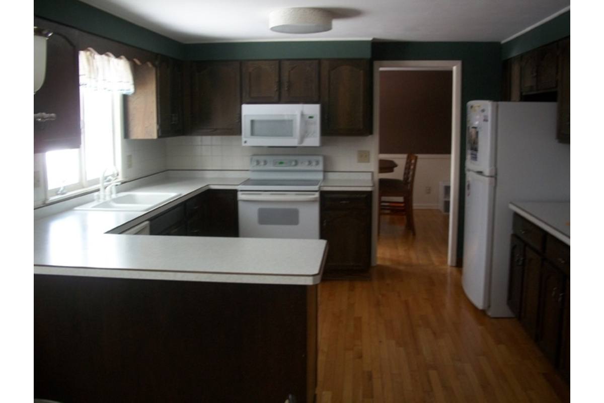 House for rent at 7733 Fireside Dr, Liverpool, NY 13090
