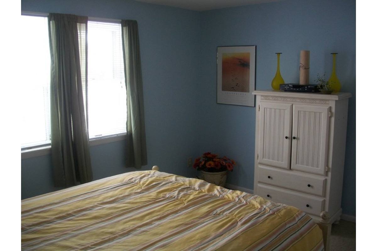 House for rent at 7733 Fireside Dr, Liverpool, NY 13090