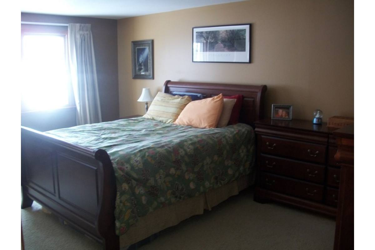 House for rent at 7733 Fireside Dr, Liverpool, NY 13090