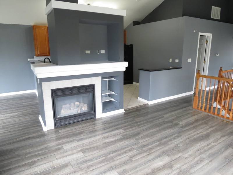 Townhouse for rent at 465 Cary Woods Circle, Cary, IL 60013