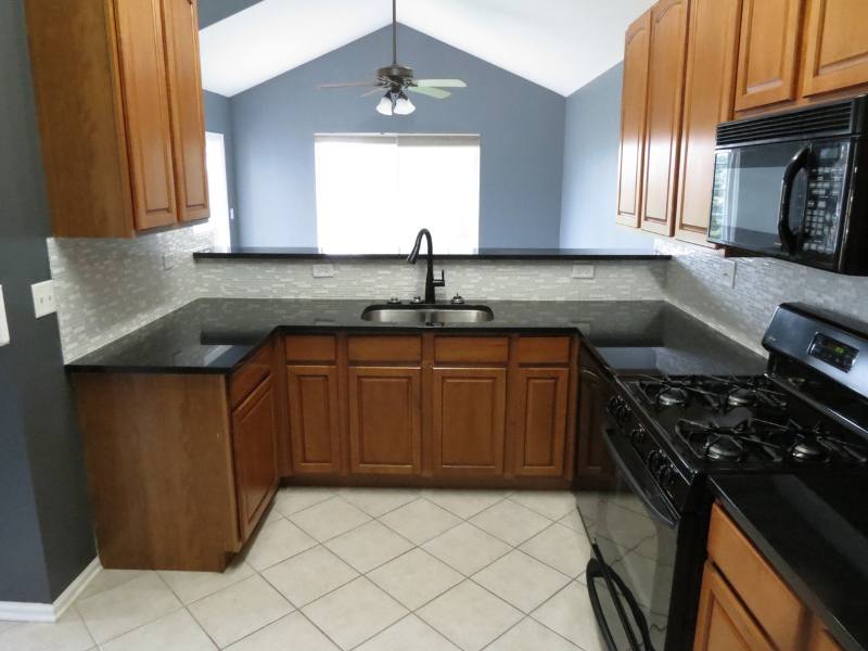 Townhouse for rent at 465 Cary Woods Circle, Cary, IL 60013